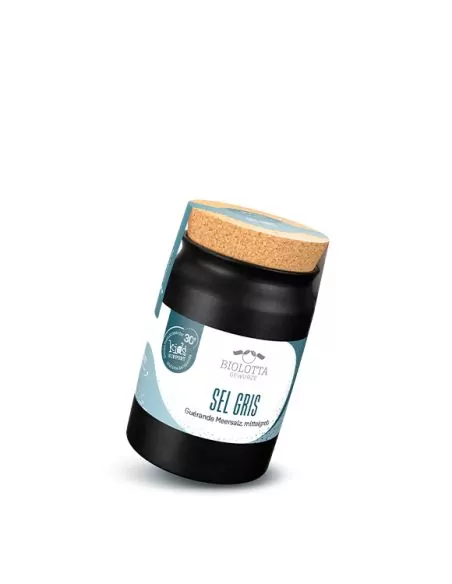 Schwarzes Keramiktöpfchen mit weiß-blauem Etikett mit der Aufschrift „SEL GRIS"