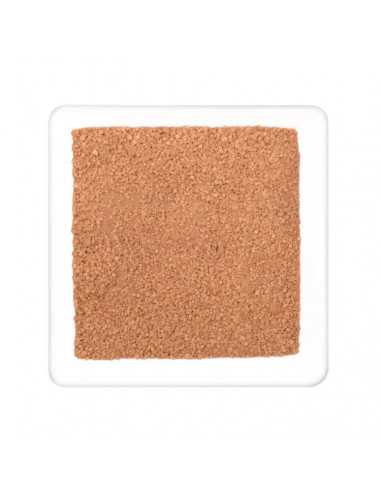 Quadratischer Teller mit feinkörnigem, hellbraunem Gewürzzucker