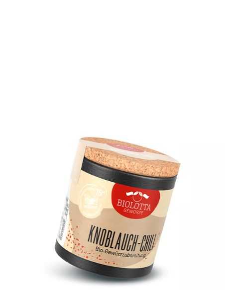 Schwarze Pappdose mit beigefarbenem Etikett mit der Aufschrift knoblauch-chili – bio-gewürzzubereitung